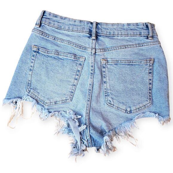 Zara High Rise Frayed Cut Off Jean Shorts Size 6 - Picture 2 of 7